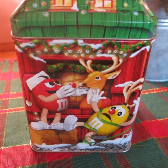 M & M's Christmas Tin 2003 Reindeer Farm Limited Edition Collectible Decor Empty - Picture 2 of 7